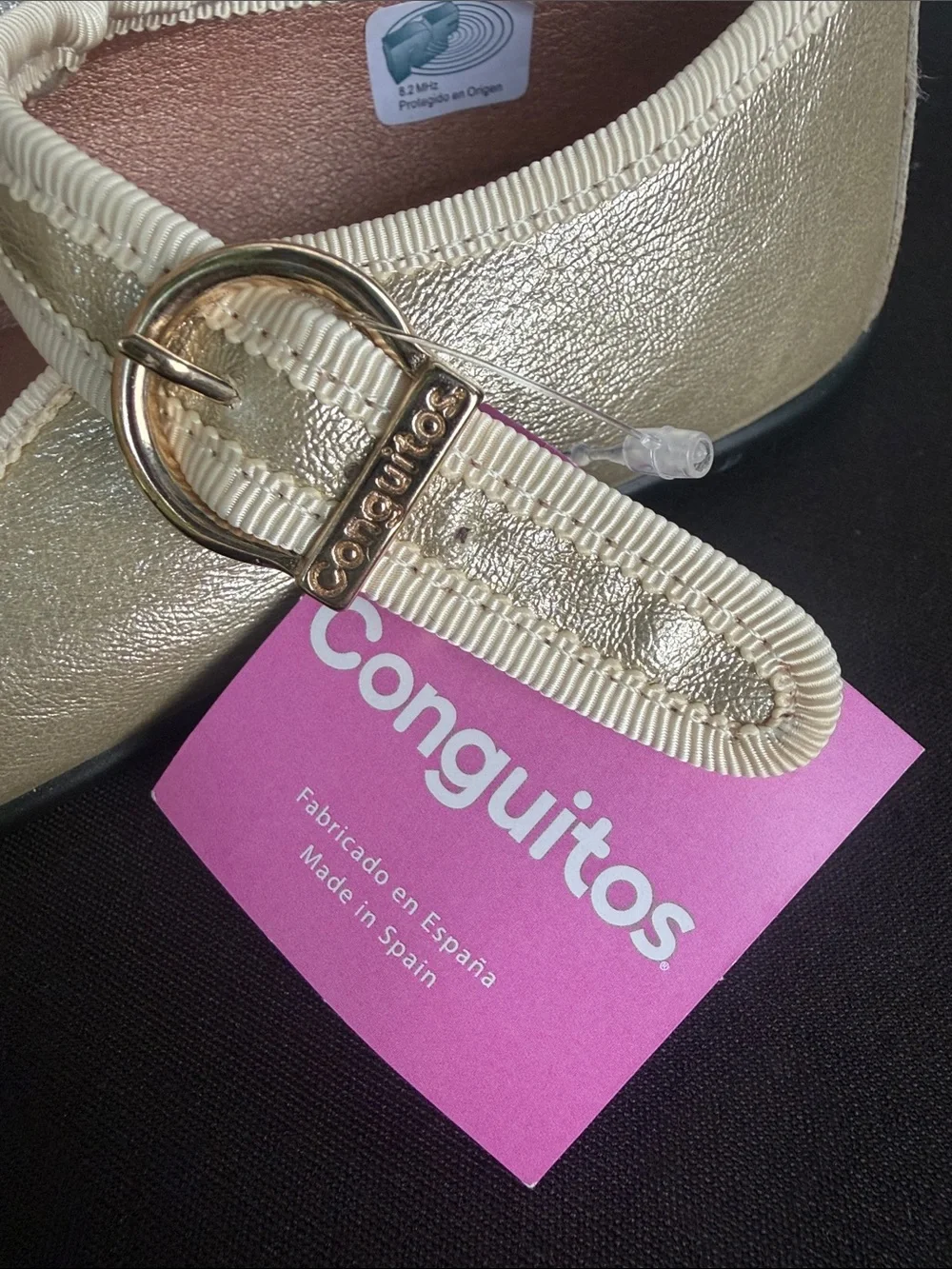Conguito’s Metallic Gold Girls Mary Jane Shoes with Bow